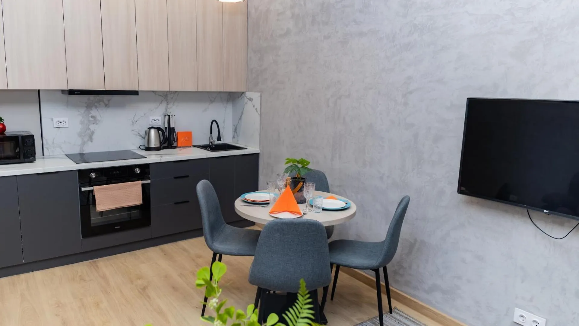 Apartment Жк Fourseasons Красивая 1-Комнатная Квартира Рядом С Mega Almaty